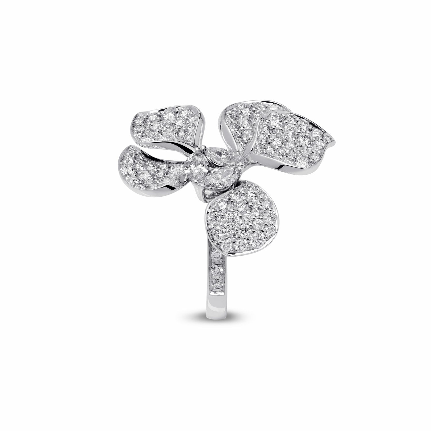 À FLEUR DE PARIS Diamond Ring