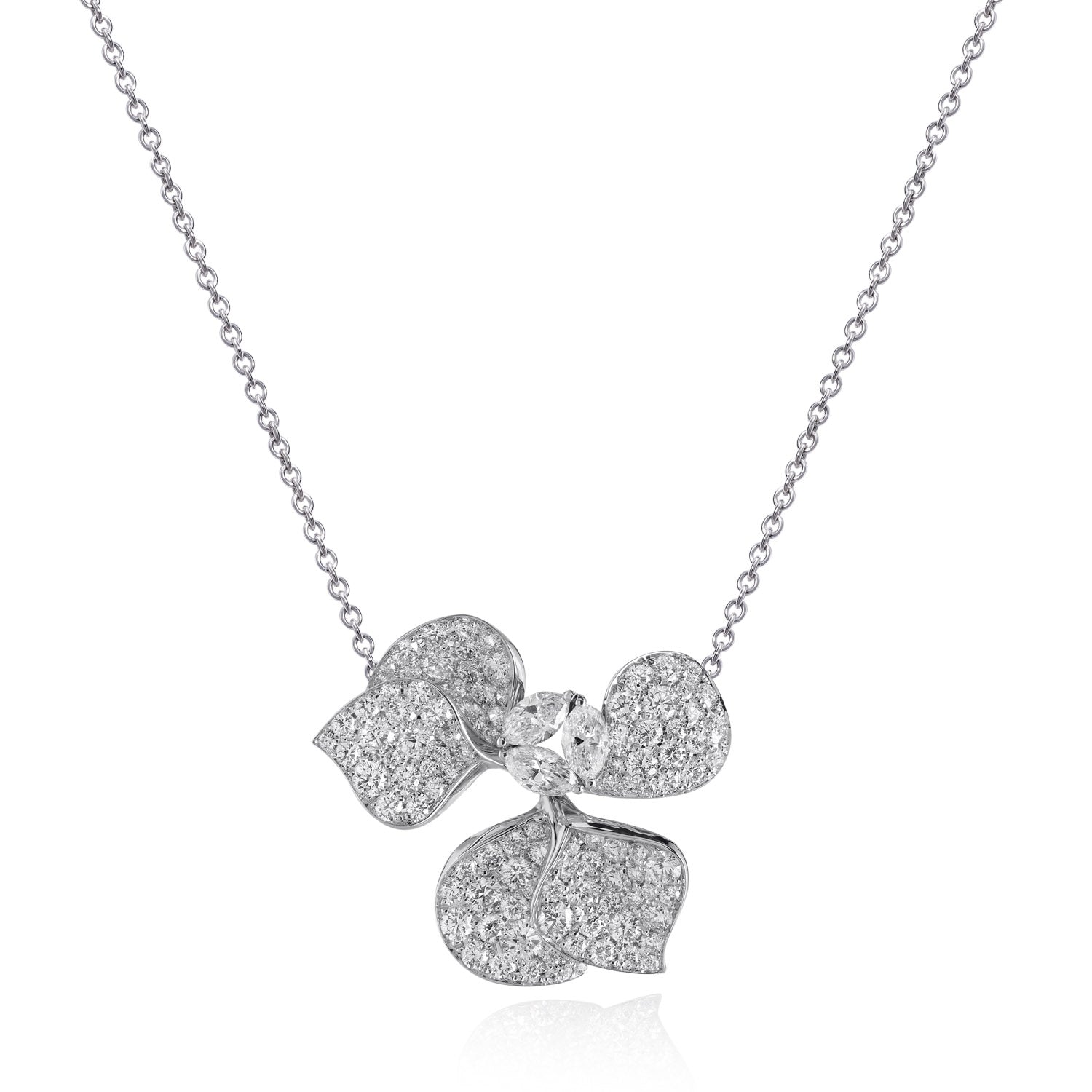 À FLEUR DE PARIS Diamond Necklace